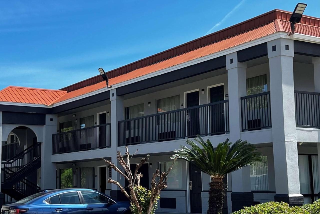 Super 8 By Wyndham Hotel Slidell